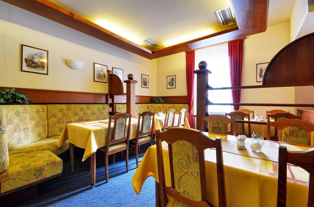 Hotel Filipinum Jablonné nad Orlicí Zewnętrze zdjęcie